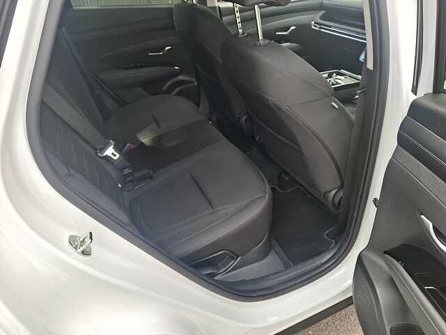 Hyundai TUCSON 1.6T Hybrid Advance 5dr Auto Atlas White