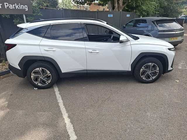 Hyundai TUCSON 1.6T Hybrid Advance 5dr Auto Atlas White