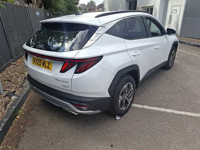Hyundai TUCSON 1.6T Hybrid Advance 5dr Auto Atlas White