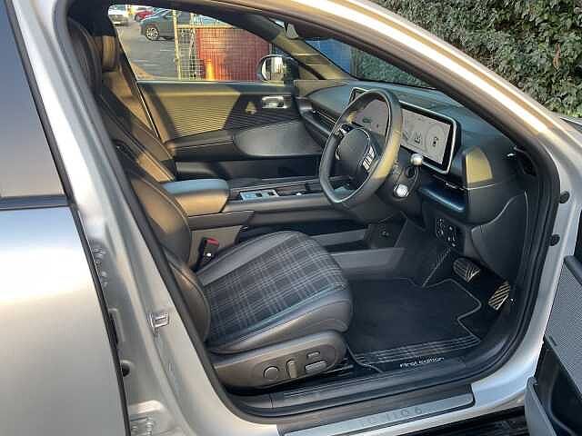 Hyundai IONIQ 6 239kW First Edition 77kWh 4dr AWD Auto GRAVITY GOLD MATTE