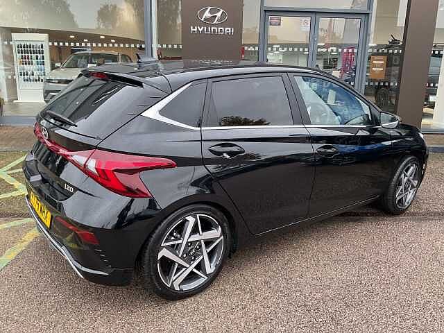 Hyundai I20 1.0T GDi 90 Tech Line 5dr DCT Phantom Black