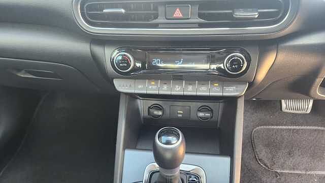 Hyundai KONA 1.6 GDi Hybrid SE Connect 5dr DCT Red