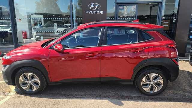 Hyundai KONA 1.6 GDi Hybrid SE Connect 5dr DCT Red