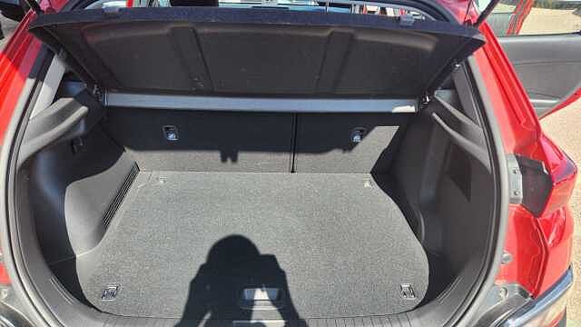 Hyundai KONA 1.6 GDi Hybrid SE Connect 5dr DCT Red