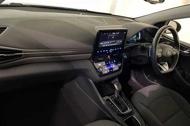 Hyundai IONIQ 1.6 h-GDi Premium Hatchback 5dr Petrol Hybrid DCT Euro 6 (s/s) (141 ps) Silver