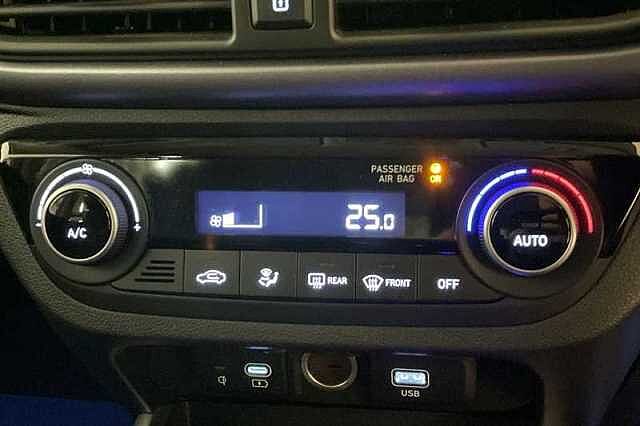 Hyundai I10 1.2 Premium Hatchback 5dr Petrol Auto Euro 6 (s/s) (79 ps) Grey