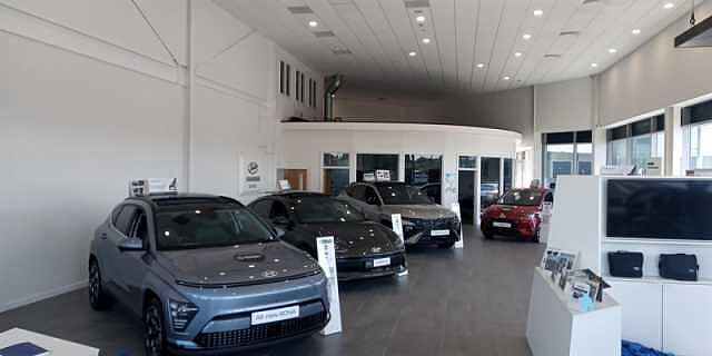 Hyundai IONIQ 1.6 h-GDi Premium Hatchback 5dr Petrol Hybrid DCT Euro 6 (s/s) (141 ps)