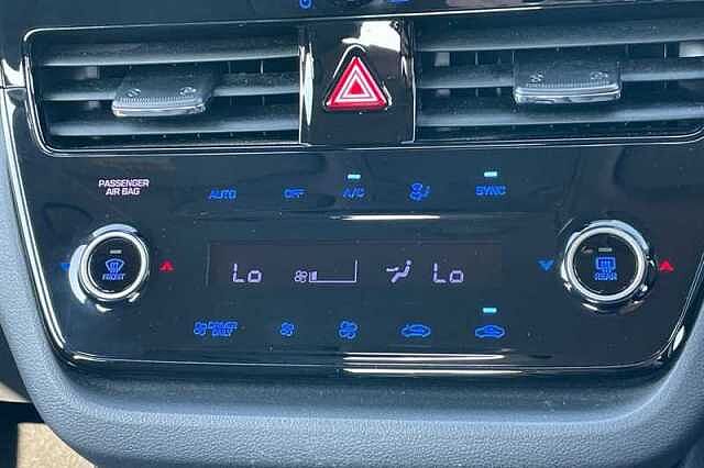 Hyundai IONIQ 1.6 h-GDi Premium Hatchback 5dr Petrol Hybrid DCT Euro 6 (s/s) (141 ps)
