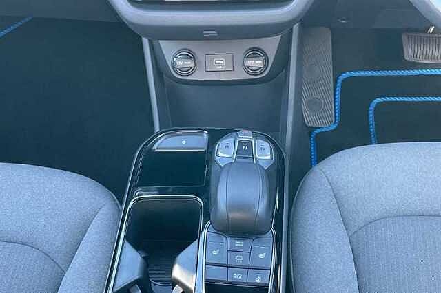 Hyundai IONIQ 38.3kWh Premium Hatchback 5dr Electric Auto (136 ps)