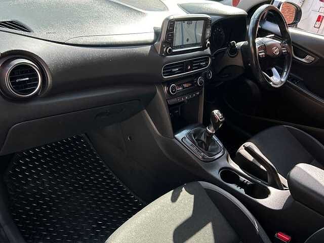 Hyundai KONA 1.0 T-GDi Premium SUV 5dr Petrol Manual Euro 6 (s/s) (120 ps)