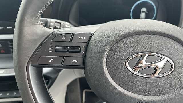Hyundai BAYON 1.0 TGDi 48V MHEV Ultimate 5dr DCT White