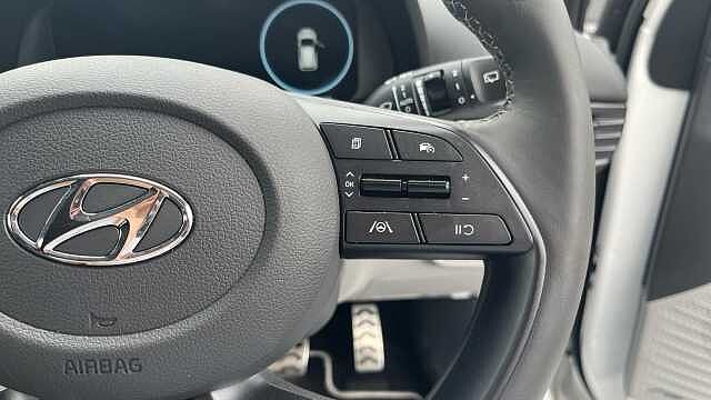 Hyundai BAYON 1.0 TGDi 48V MHEV Ultimate 5dr DCT White