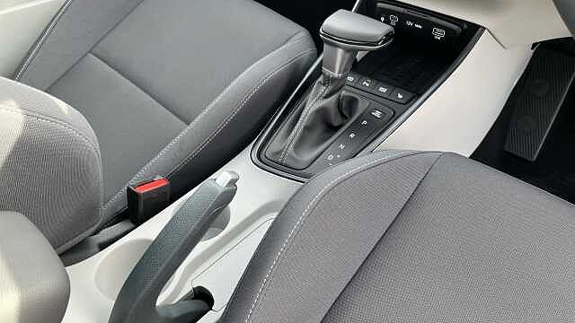 Hyundai BAYON Ultimate SUV 5dr Petrol DCT White