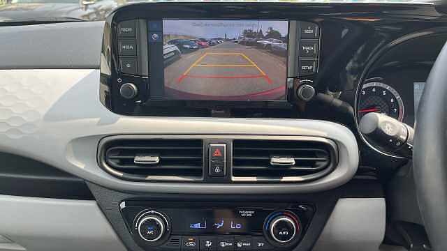 Hyundai I10 1.0 Automatic Dragon red