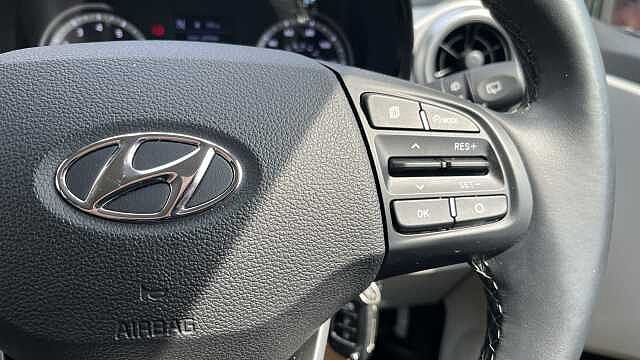 Hyundai I10 1.0 Automatic Dragon red
