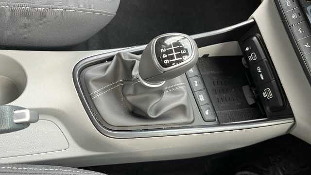 Hyundai BAYON Hyundai BAYON 1.0 T-GDi Ultimate Atlas White