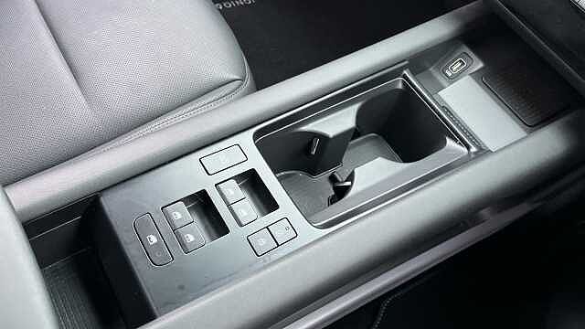 Hyundai IONIQ 6 IONIQ 6 ULTIMATE  168kW  77.4KwH 2WD SERENITY WHITE