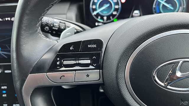 Hyundai TUCSON 1.6 TGDi Hybrid 230 Premium 5dr 2WD Auto Shimmering Silver