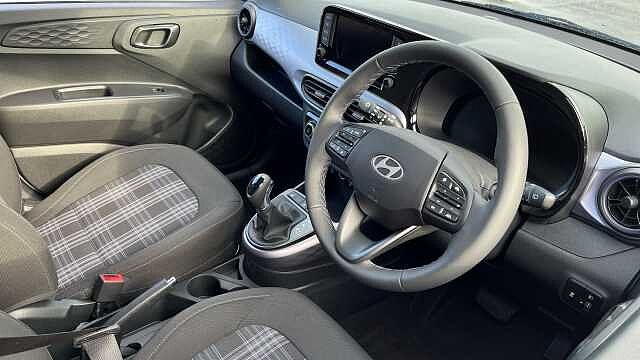 Hyundai I10 i10 1.2 Premium Auto Meta Blue