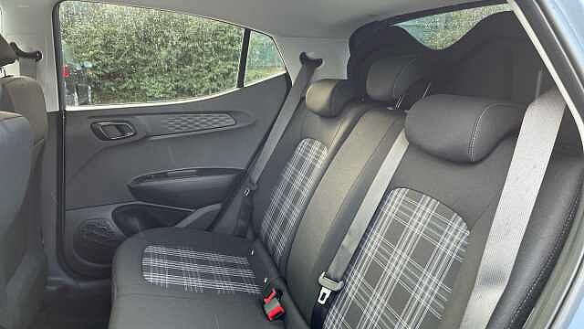 Hyundai I10 i10 1.2 Premium Auto Meta Blue