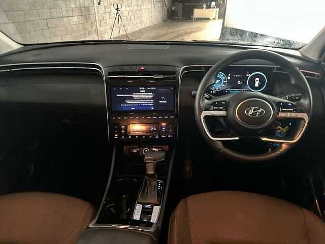 Hyundai TUCSON 1.6 150hp MHEV SE Connect DCT SUNSET RED