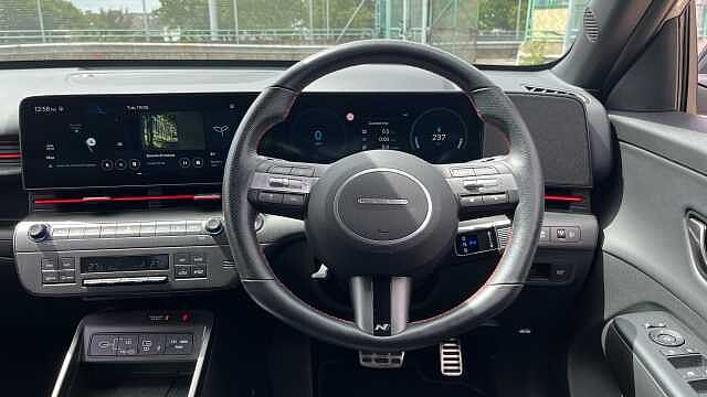 Hyundai KONA ELECTRIC KONA 65.4kWh N Line S SUV 5dr Electric Auto (218 ps) SHIMMERING SILVER