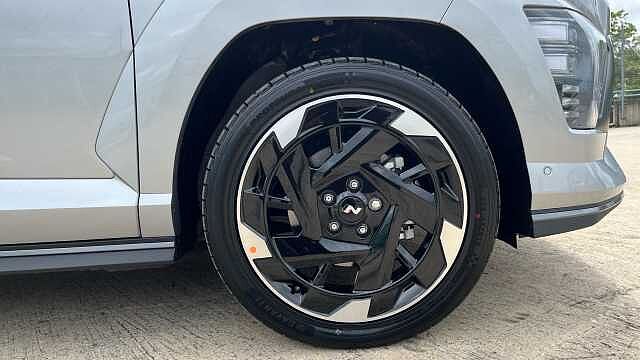 Hyundai KONA ELECTRIC KONA 65.4kWh N Line S SUV 5dr Electric Auto (218 ps) SHIMMERING SILVER