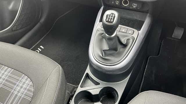 Hyundai I10 i10 1.2 Premium PHANTOM BLACK