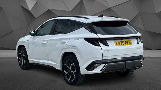 Hyundai TUCSON 1.6T Plug-in Hybrid N Line 5dr Auto White