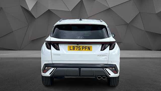 Hyundai TUCSON 1.6T Plug-in Hybrid N Line 5dr Auto White