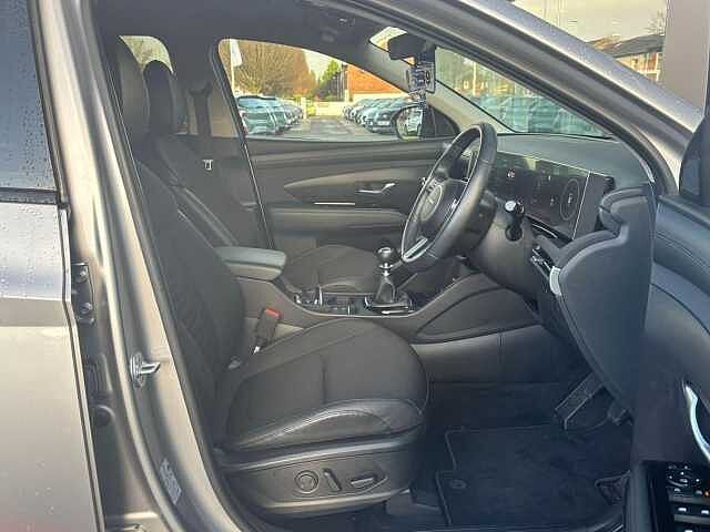 Hyundai TUCSON 1.6 T-GDi Premium Euro 6 (s/s) 5dr Silver
