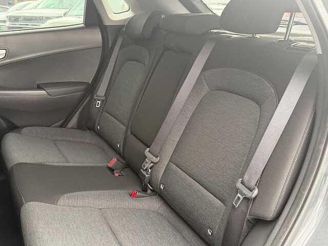 Hyundai KONA 39kWh Premium Auto 5dr (10.5kW Charger) Grey