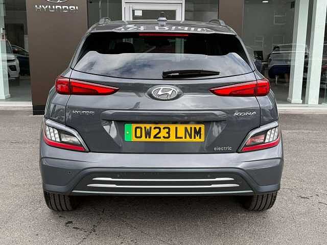 Hyundai KONA 39kWh Premium Auto 5dr (10.5kW Charger) Grey