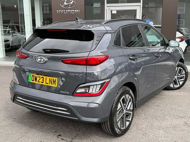 Hyundai KONA 39kWh Premium Auto 5dr (10.5kW Charger) Grey