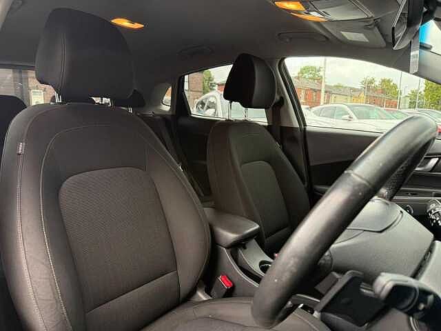 Hyundai KONA 1.6 h-GDi Premium DCT Euro 6 (s/s) 5dr Black