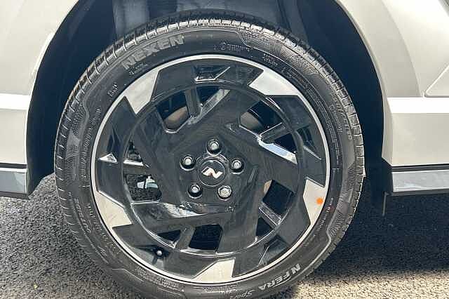 Hyundai KONA (218ps) N Line White