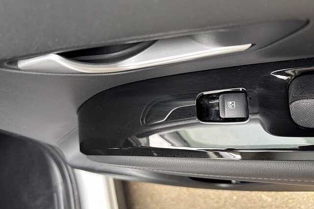 Hyundai TUCSON 1.6 TGDi Hybrid 230 Premium 5dr 2WD Auto White