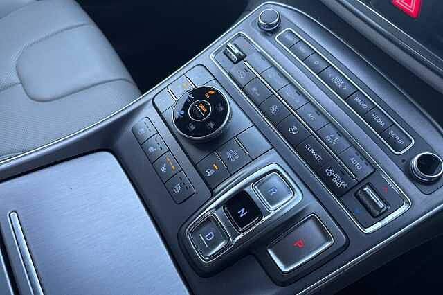 Hyundai SANTA FE 1.6 TGDi Hybrid Ultimate 5dr 4WD Auto