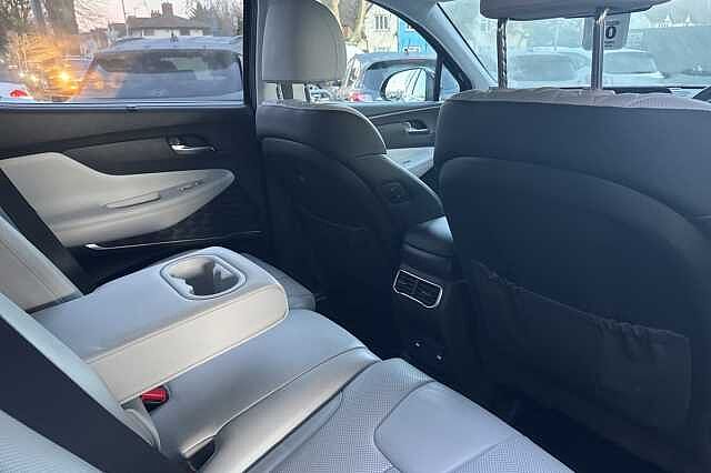 Hyundai SANTA FE 1.6 TGDi Hybrid Ultimate 5dr 4WD Auto