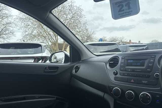 Hyundai i10 1.0 SE 5dr