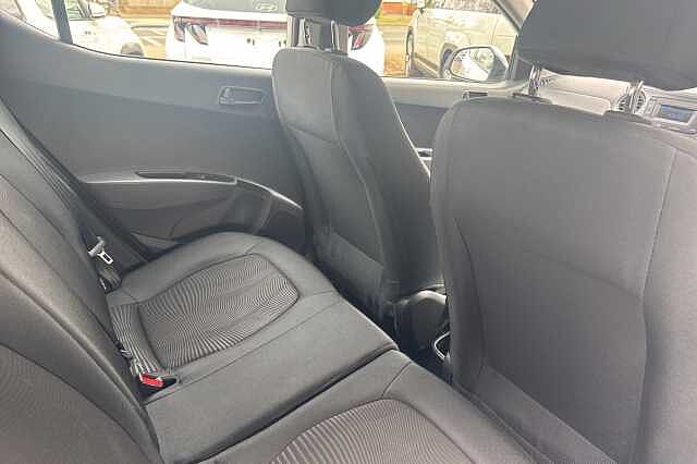 Hyundai i10 1.0 SE 5dr