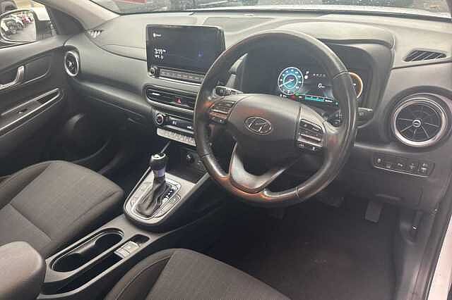 Hyundai KONA 1.6 GDi Hybrid Premium 5dr DCT White