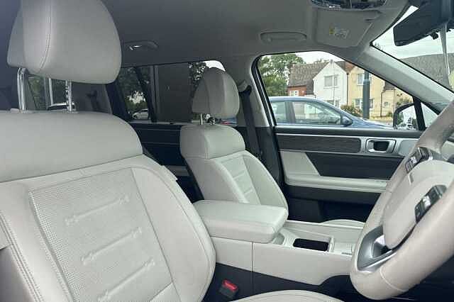 Hyundai SANTA FE 1.6 TGDi Plug-in Hybrid Ultimate 5dr 4WD Auto