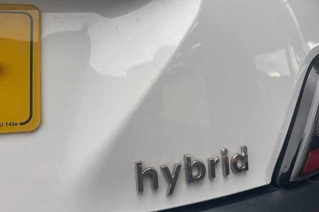 Hyundai KONA 1.6 GDi Hybrid Premium 5dr DCT White