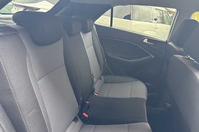 Hyundai i20 1.2 MPi Play 5dr