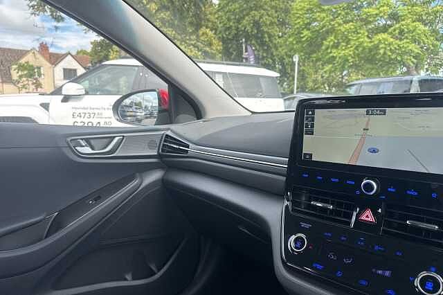 Hyundai IONIQ 100kW Premium 38kWh 5dr Auto Red