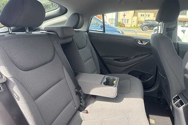 Hyundai IONIQ 100kW Premium 38kWh 5dr Auto Red