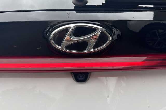 Hyundai I20 1.0T GDi 48V MHD Premium 5dr DCT White