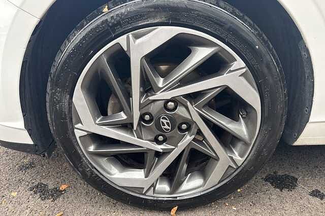 Hyundai I20 1.0T GDi 48V MHD Premium 5dr DCT White