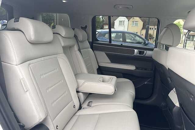 Hyundai SANTA FE 1.6 TGDi Plug-in Hybrid Ultimate 5dr 4WD Auto